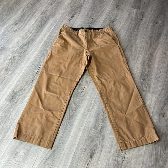 Eddie Bauer straight leg khakis  size 33 - Picture 3 of 11